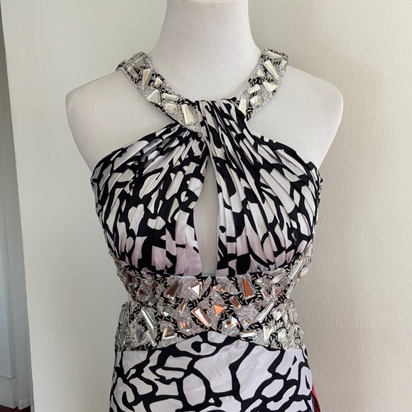 - Beautiful 🤩 dress XSCAPE - Picture 1 of 4